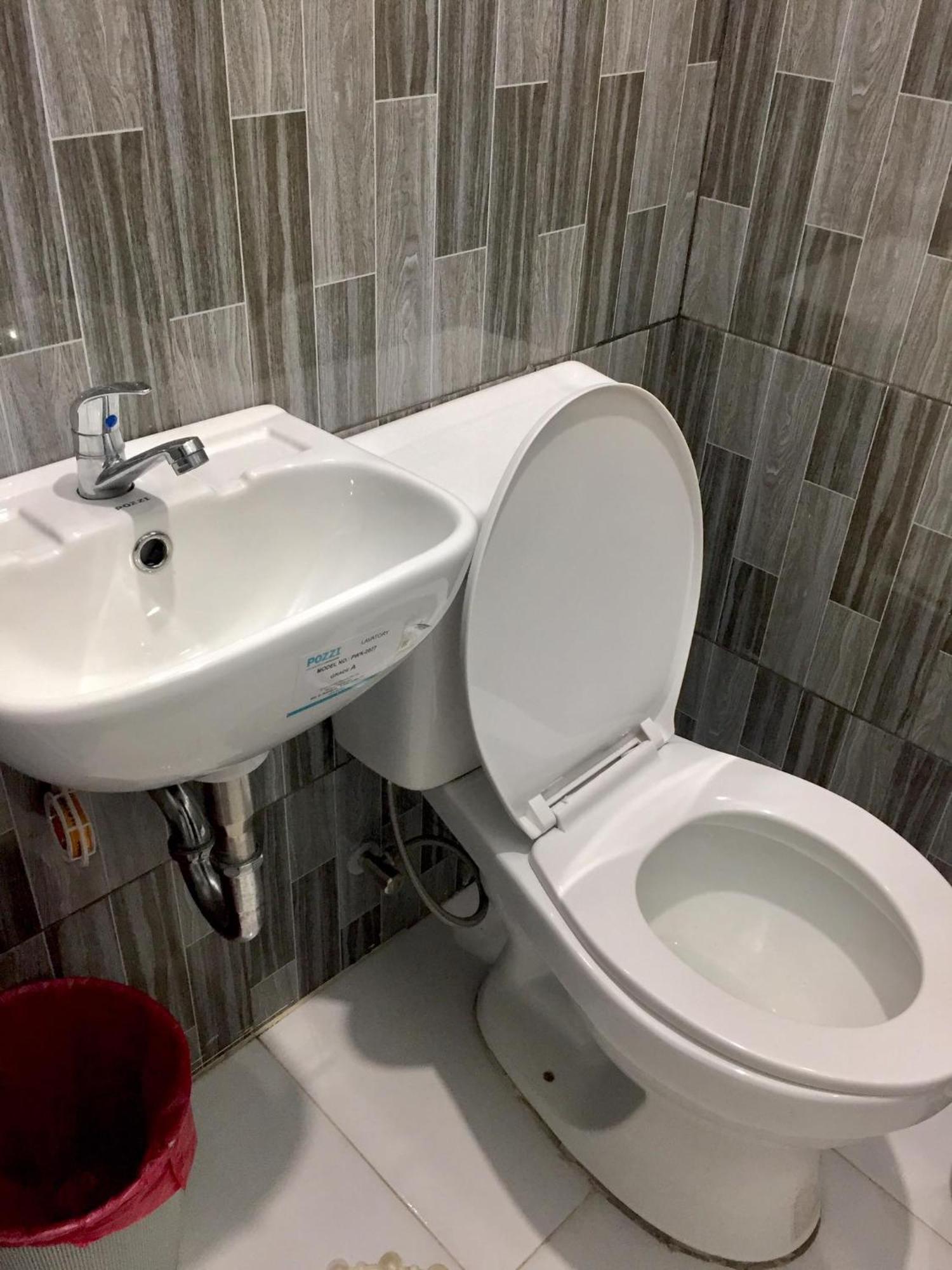 Ziet Hotel Mambajao Quarto foto